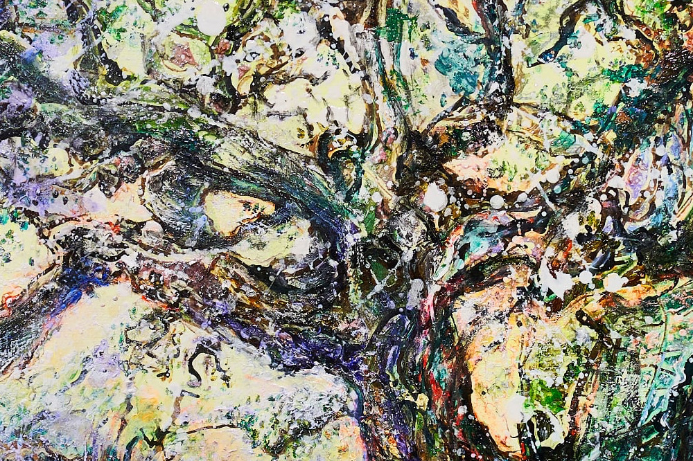揺れる描線と強烈な色彩が見る者の魂と触れ合う世界